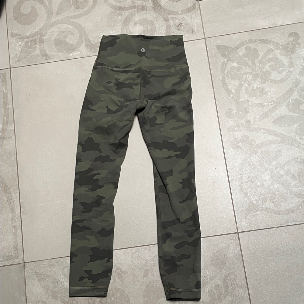 Camo High-Waisted Leggings